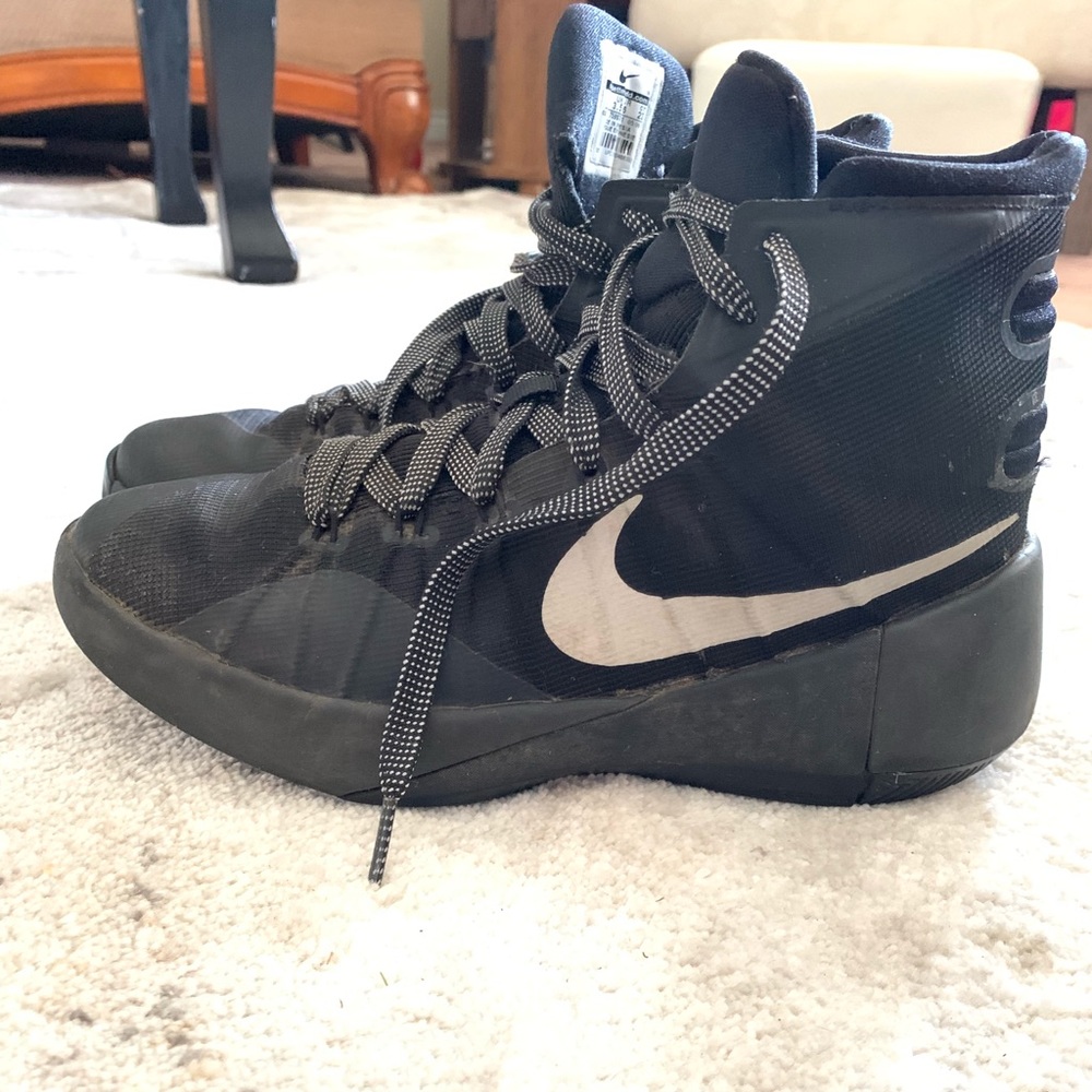Boys Nike Hyperdunk Basketball shoes
